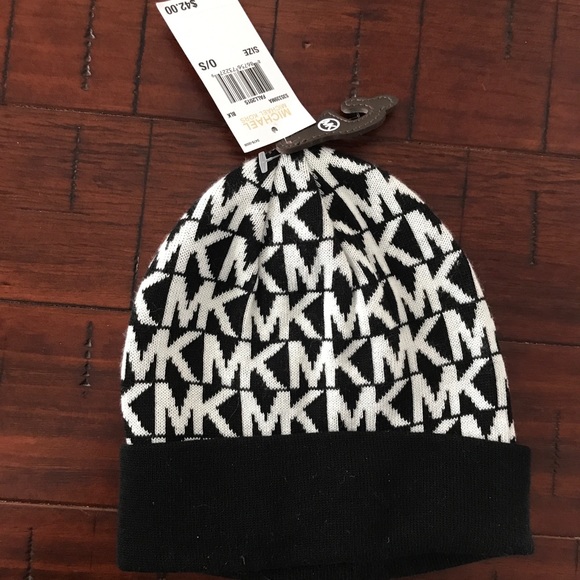 Michael Kors Black and white hat - Picture 2 of 2